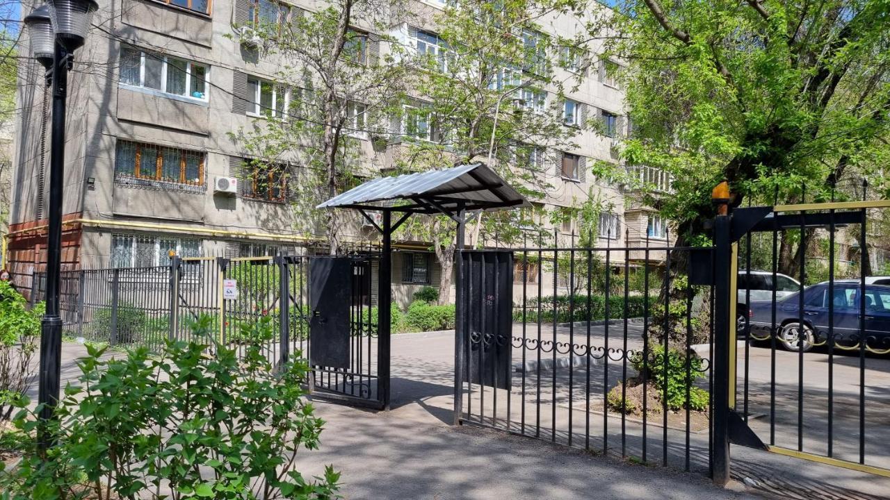 Almaty Apartment 76 Экстерьер фото